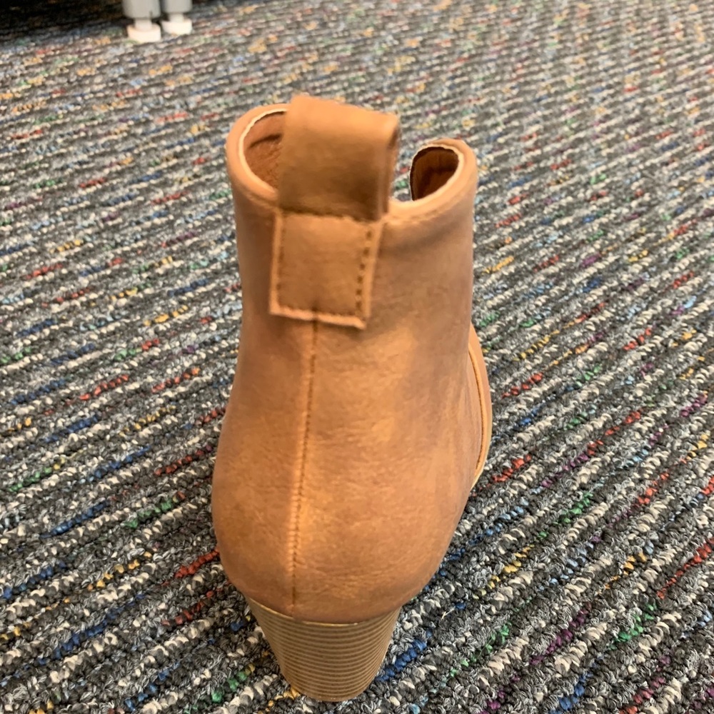 Rust V cut block heel - Picture 7 of 8